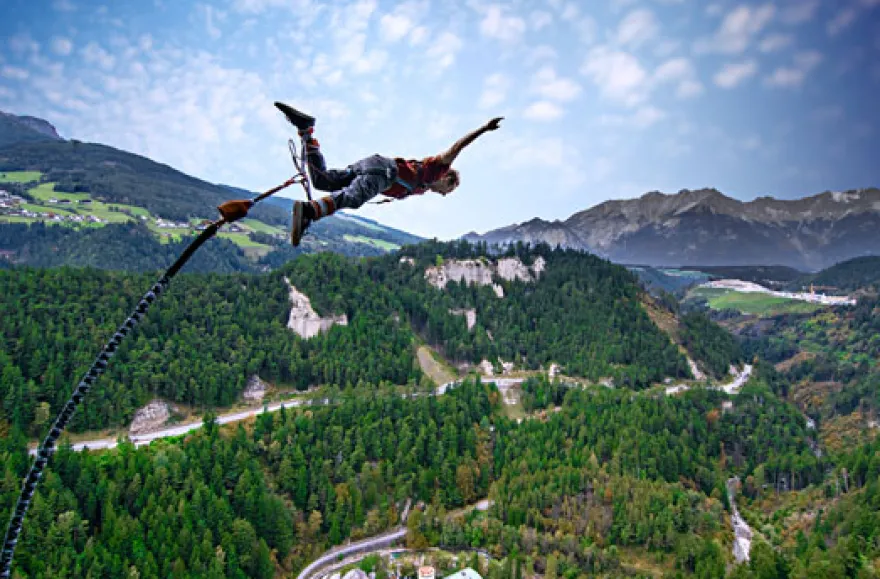 165 Meter Bungy-Sprung am Staudamm Kölnbreinsperre