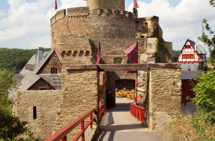 Mosel-Kurzurlaub auf der Burg für 2