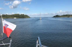Motoryacht Waren (Family & Friends - 2 Std.)