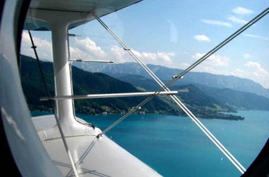Nostalgie-Rundflug über die Alpen: Wien-Venedig