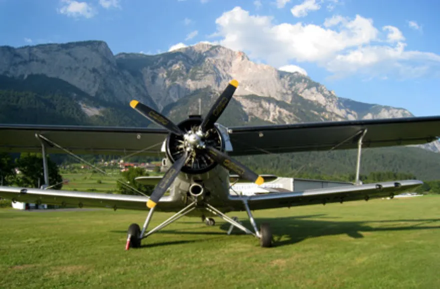 Nostalgie-Rundflug über die Alpen: Wien-Venedig