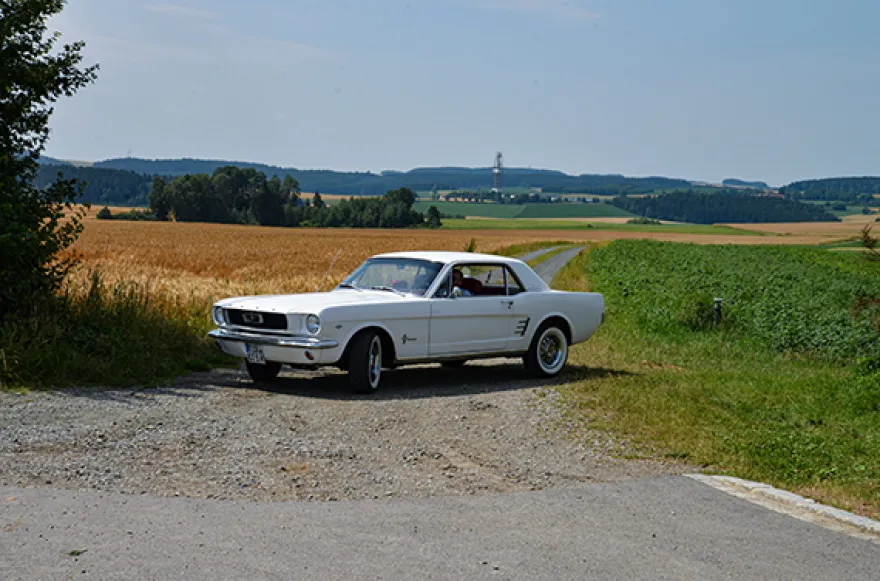 Oldtimer Ford Mustang mieten Krummennaab (1 Tag)