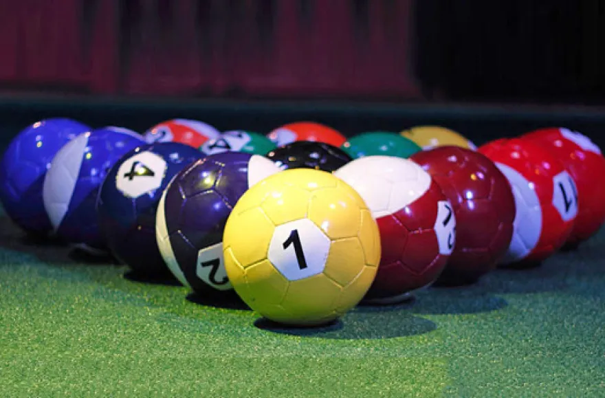 Pool Soccer für bis zu 6 Personen
