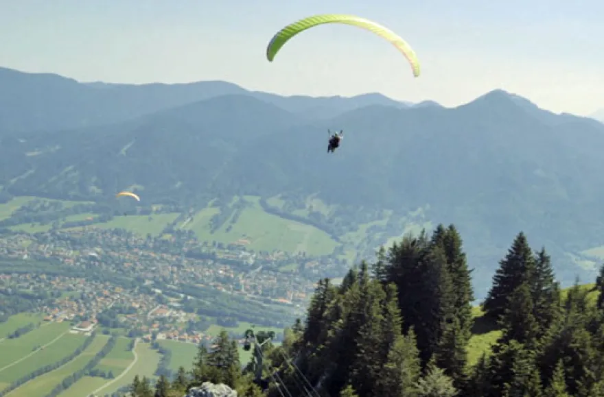 Pärchenflug mit 2 Gleitschirmen Schweiz