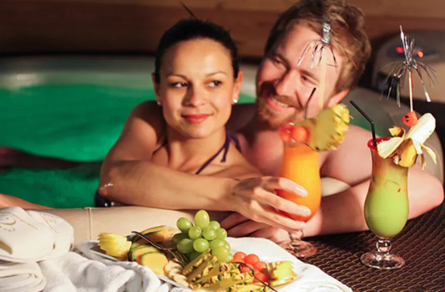 Private Whirlpool Lounge für 2 in Steyr