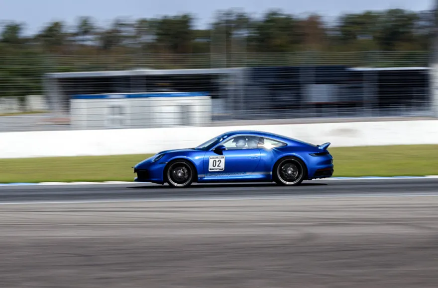 Rennstrecken Training im Porsche Tag Nürburgring