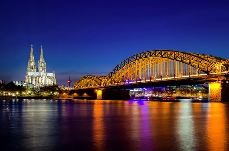 Rheinschifffahrt mit Dinner in Köln für 2