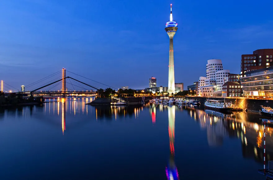 Romantikurlaub Düsseldorf für 2 (1 Nacht)