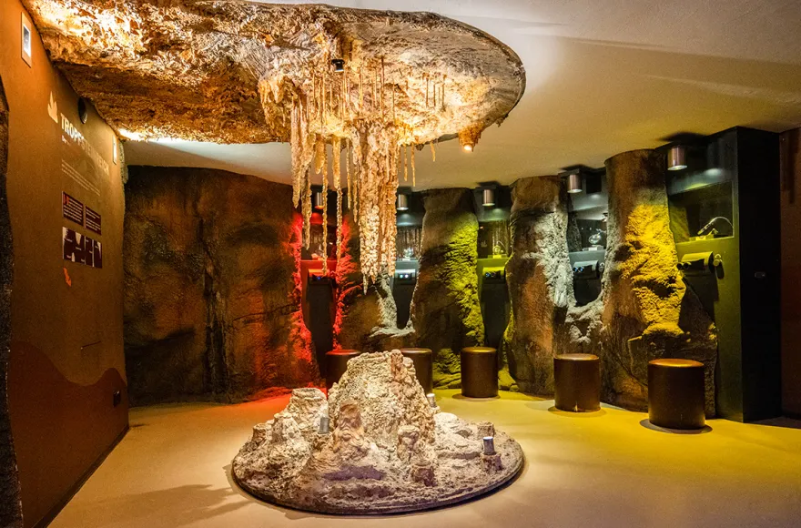Saalfelder Feengrotten und Museum Grottoneum für 2