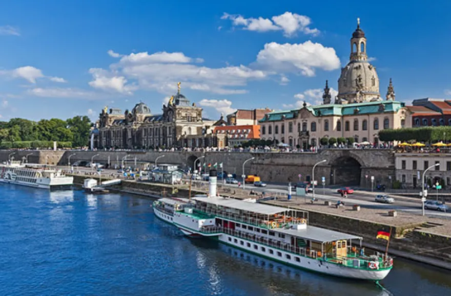 Schifffahrt auf der Elbe Dresden mit Dinner