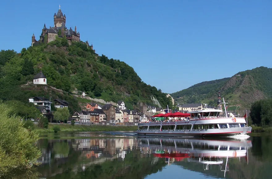 Schifffahrt mit Weinprobe und Burgführung Cochem