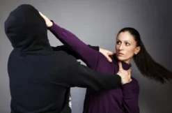 Selbstverteidigung für Frauen