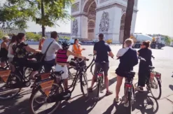 Sightseeing-Radtour durch Paris