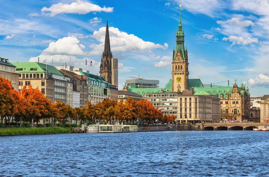 Städtetrip Hamburg mit abendlicher Hafenrundfahrt für 2
