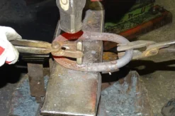 Symbolische Ringe schmieden für 2