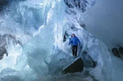 Tour durch den Natureispalast im Hintertuxer Gletscher