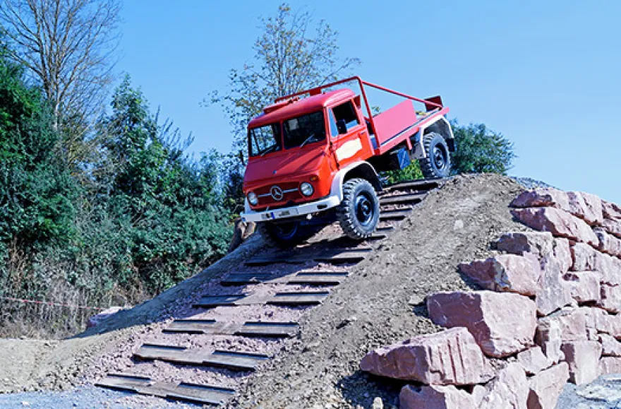 Unimog On- und Offroad fahren in Sinsheim