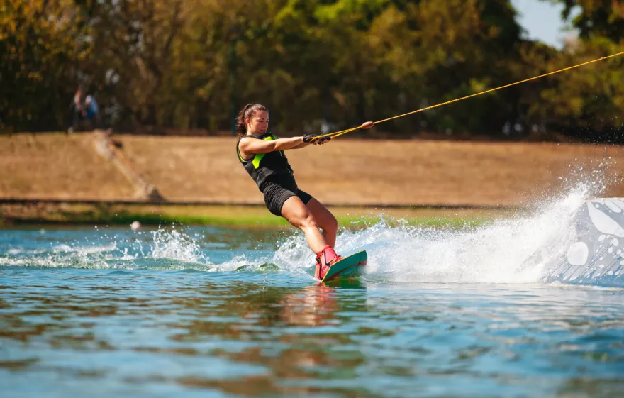 Wakeboarden am Boot Bad Abbach