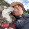 Wandern mit Huskies Füssen
