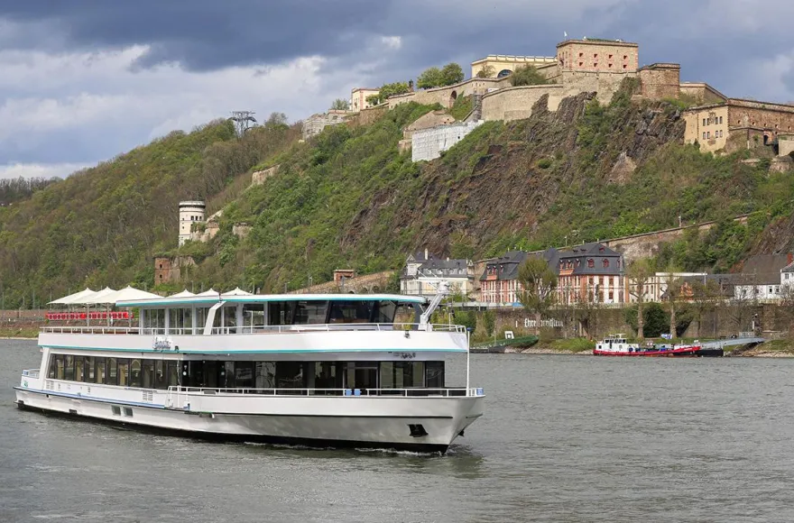 Weinwanderung und Schifffahrt auf der Mosel Cochem