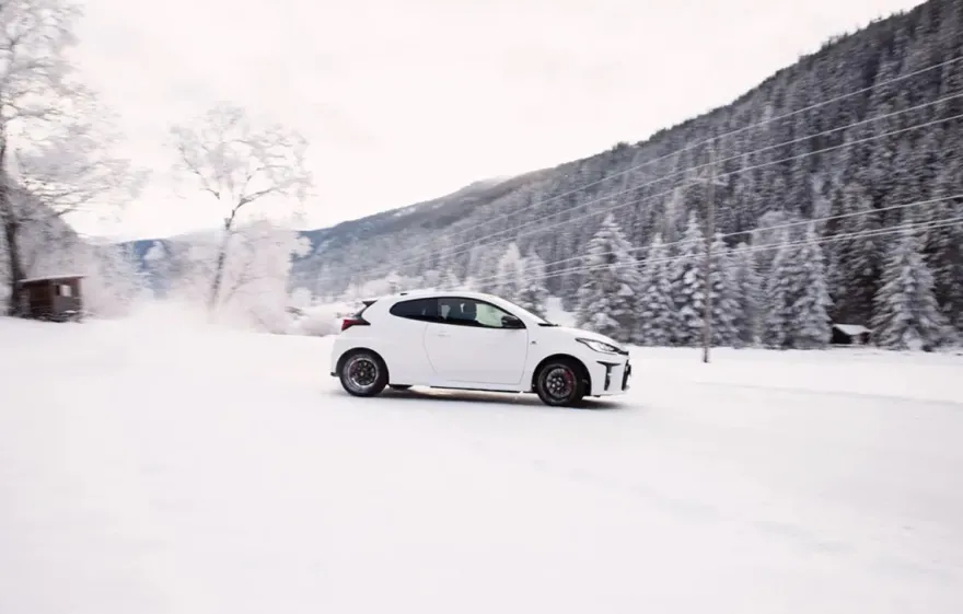 Winter Drift Training im Toyota GR Yaris Goldeck