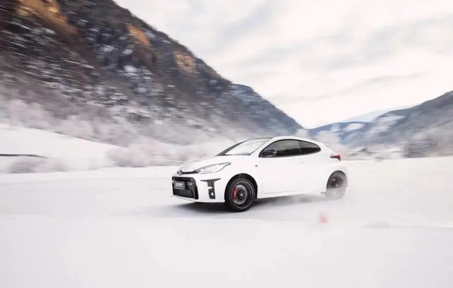 Winter Drift Training im Toyota GR Yaris Goldeck