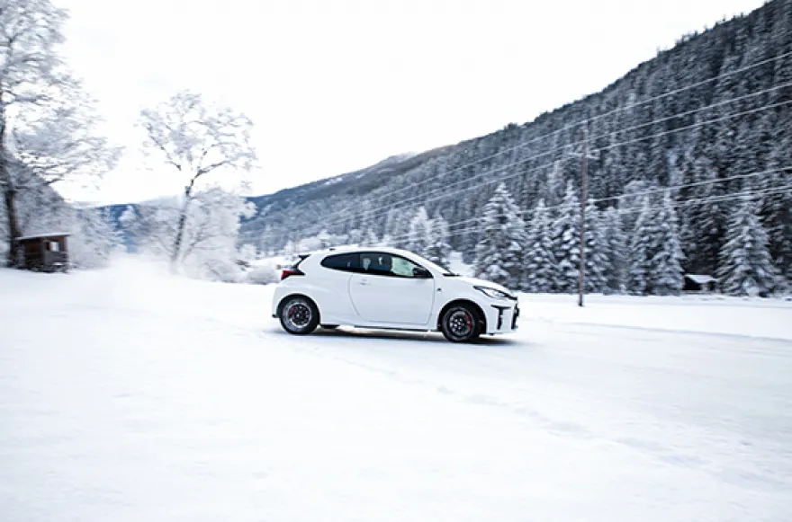 Winter Drift Training im Toyota GR Yaris (2 Std.)